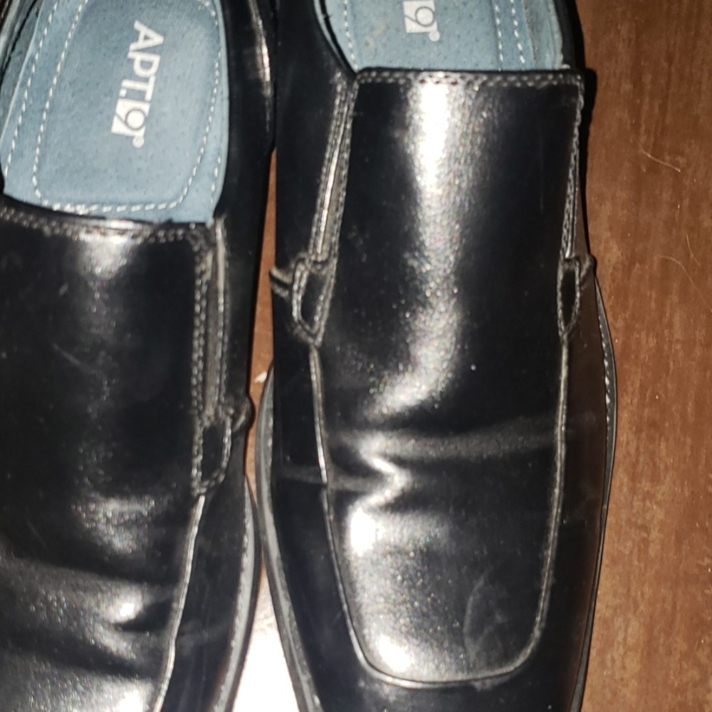 Shoes - Picture 4 of 4